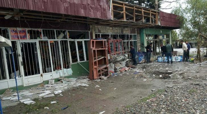Erməni hərbiçilərinin atəşi nəticəsində Azərbaycandakı mülki obyektlərdə yanğınlar baş verib