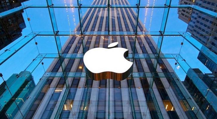 “Bloomberg”: “Apple” külli miqdarda haqsız gəlir əldə edib