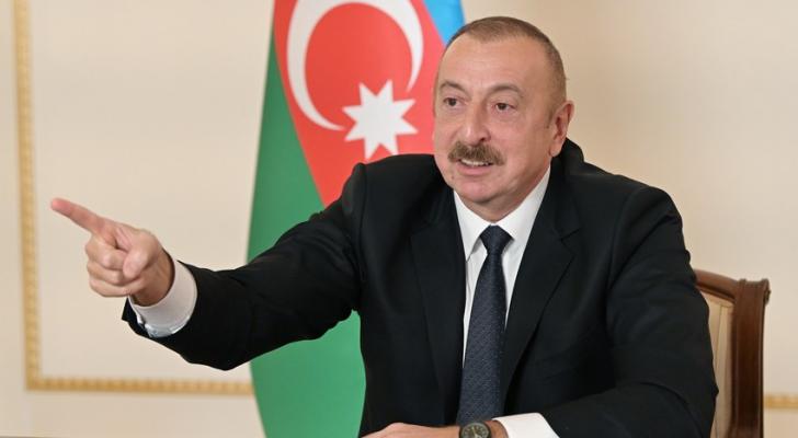 İlham Əliyev: "O, Putinə gündə beş dəfə zəng edir"
