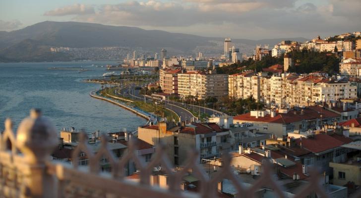 İzmirdə yenə zəlzələ olub