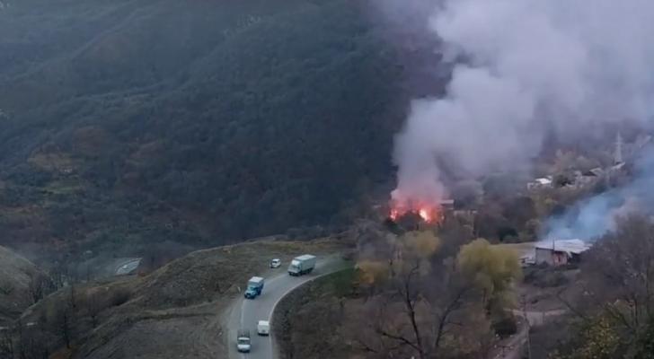 Hikmət Hacıyev ermənilərin Kəlbəcərdə törətdiyi əməllərdən danışdı 