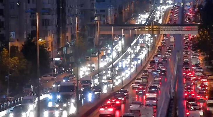 Paytaxtda avtobuslar gecikmə ilə hərəkət edir