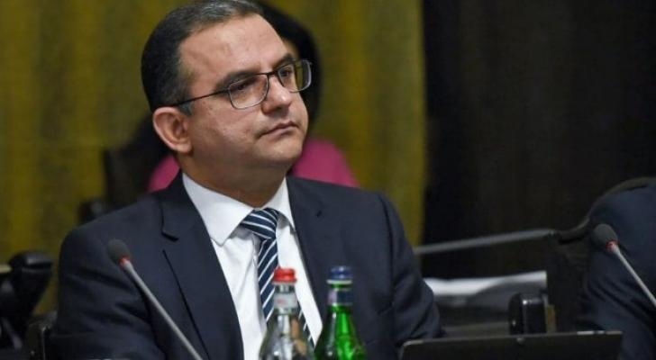 Ermənistanda daha bir nazir istefa verdi