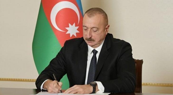 İlham Əliyev bir qrup hərbçini “Azərbaycan Bayrağı” ordeni ilə təltif edib