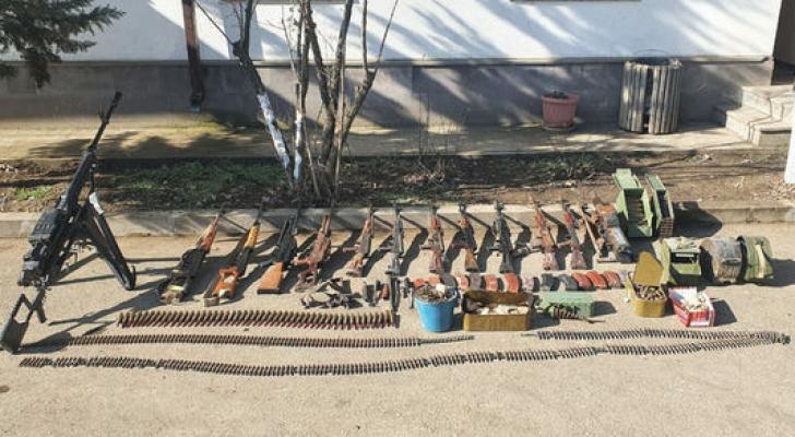 Xocavənddə Ermənistan ordusunun atıb qaçdığı silah-sursat aşkar edildi