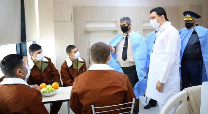 Müdafiə Nazirliyinin rəhbərliyi qazilərimizin reabilitasiya prosesi ilə maraqlanıb - FOTO