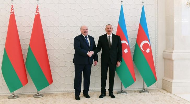 Azərbaycan və Belarus prezidentləri mətbuata bəyanatlarla çıxış ediblər