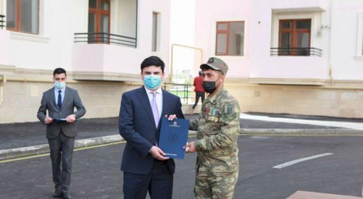 Daha 30 şəhid ailəsi və Qarabağ müharibəsi əlilinə mənzillər verildi - FOTO