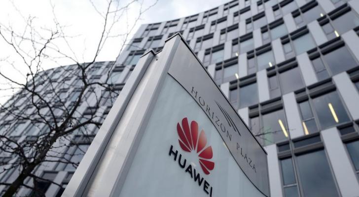 “Honor” brendinin satılması səbəbindən “Huawei” şirkətinin mənfəəti azalıb