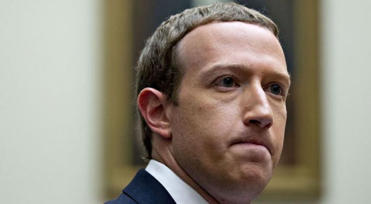“Facebook”un qurucusu iki saata 6,6 milyard dollar itirib