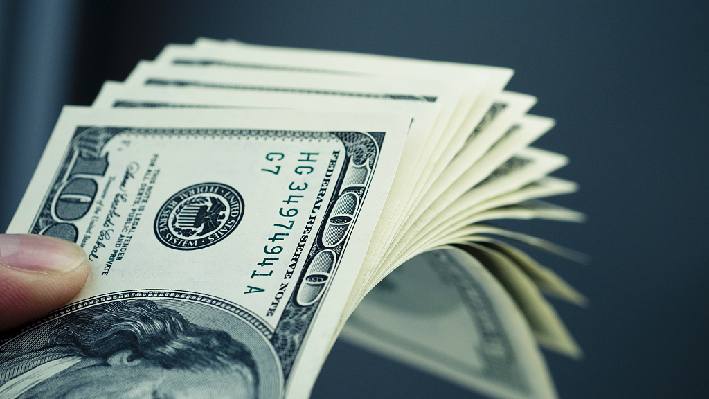 Dollara tələb niyə azalır? – Ekspertdən İZAH