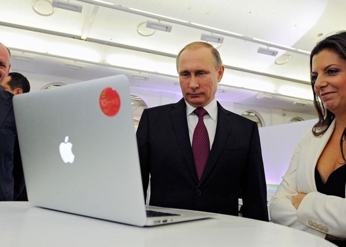 "Apple" Rusiyada 2 milyon cərimə olundu