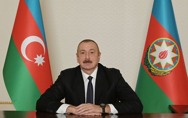 İlham Əliyev BP şirkətinin regional prezidentini təltif etdi