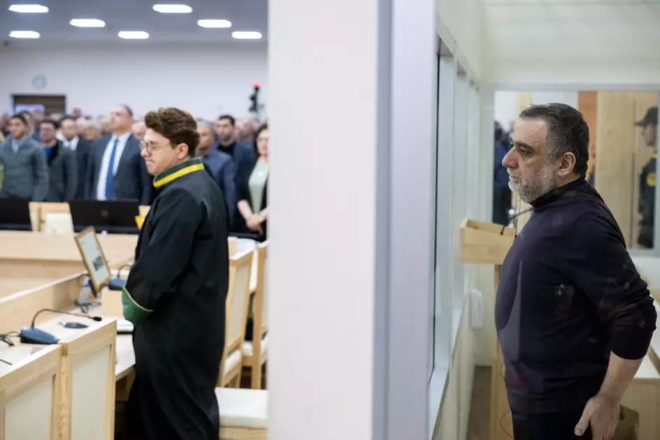 Ruben Vardanyanın məhkəməsində zərərçəkmiş şəxslər ifadə verib - FOTO - Foto 8