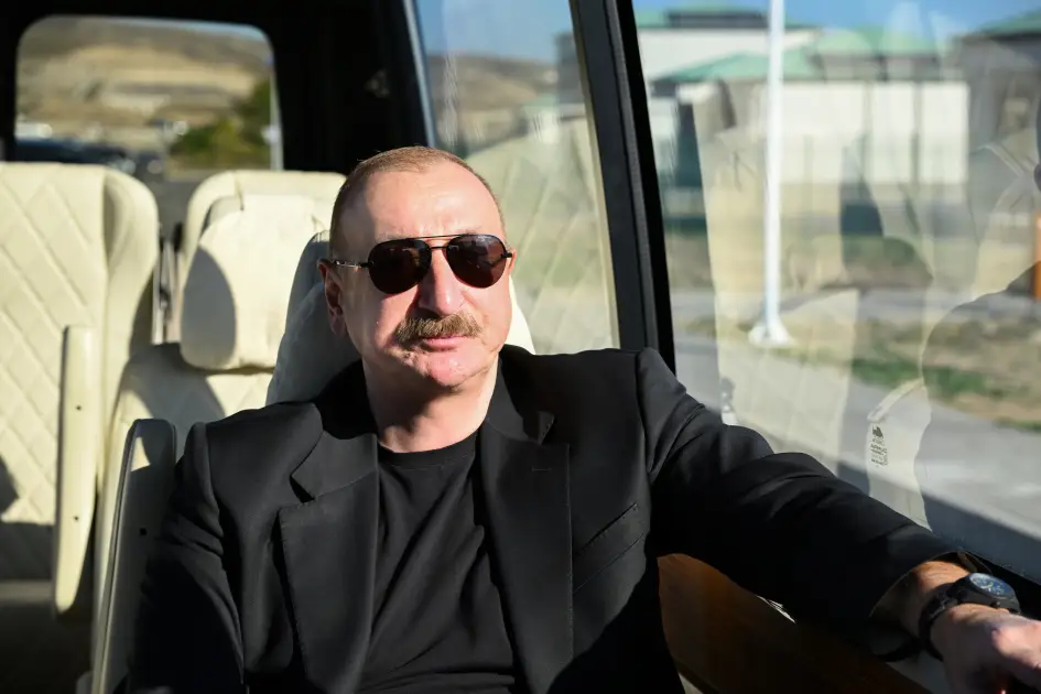 Prezident Ağalının 2-ci mərhələsinin və Məmmədbəyli kəndinin açılışlarında iştirak edib - Foto 2
