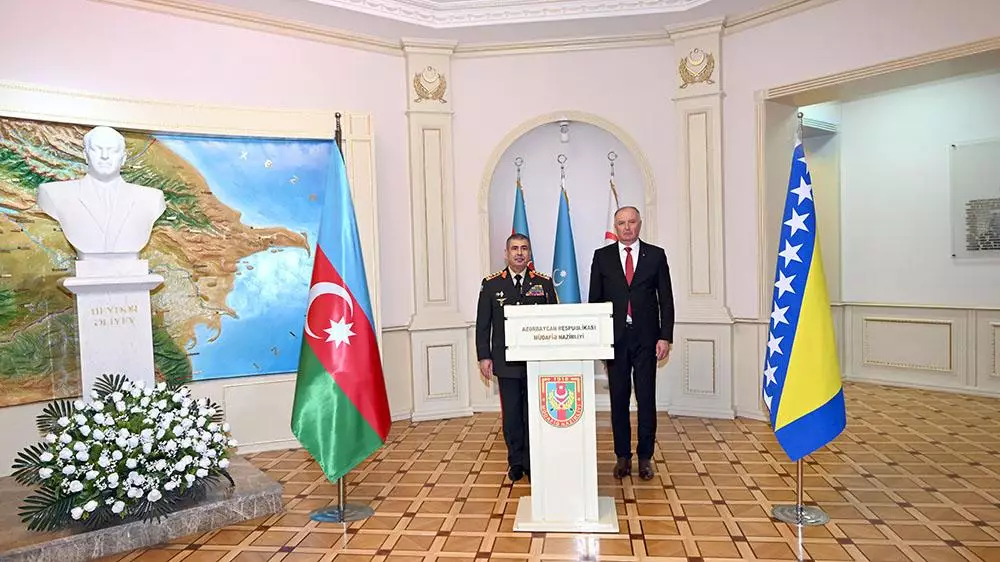 Azərbaycan ilə Bosniya və Herseqovina arasında hərbi əməkdaşlıq məsələləri müzakirə edilib -FOTO/VİDEO - Foto 8