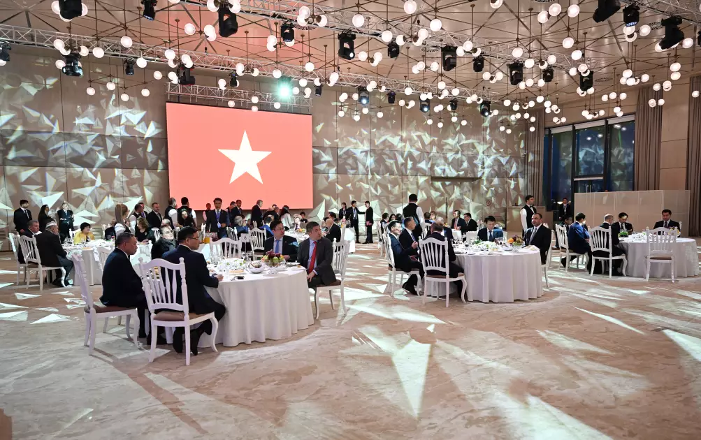 Prezident İlham Əliyevin adından To Lamın şərəfinə dövlət ziyafəti verilib - FOTO - Foto 4