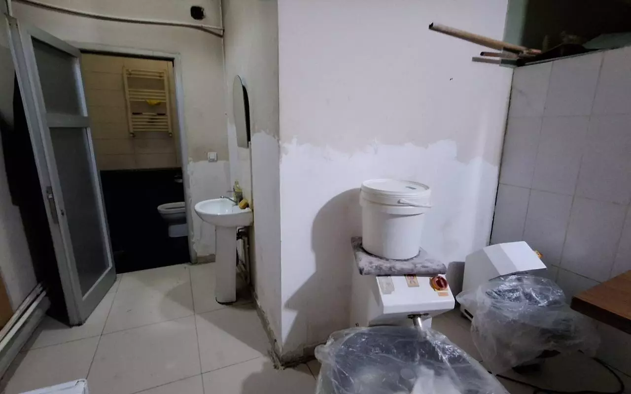 Naxçıvanın məşhur restoranında ciddi nöqsanlar aşkarlandı - FOTO - Foto 11