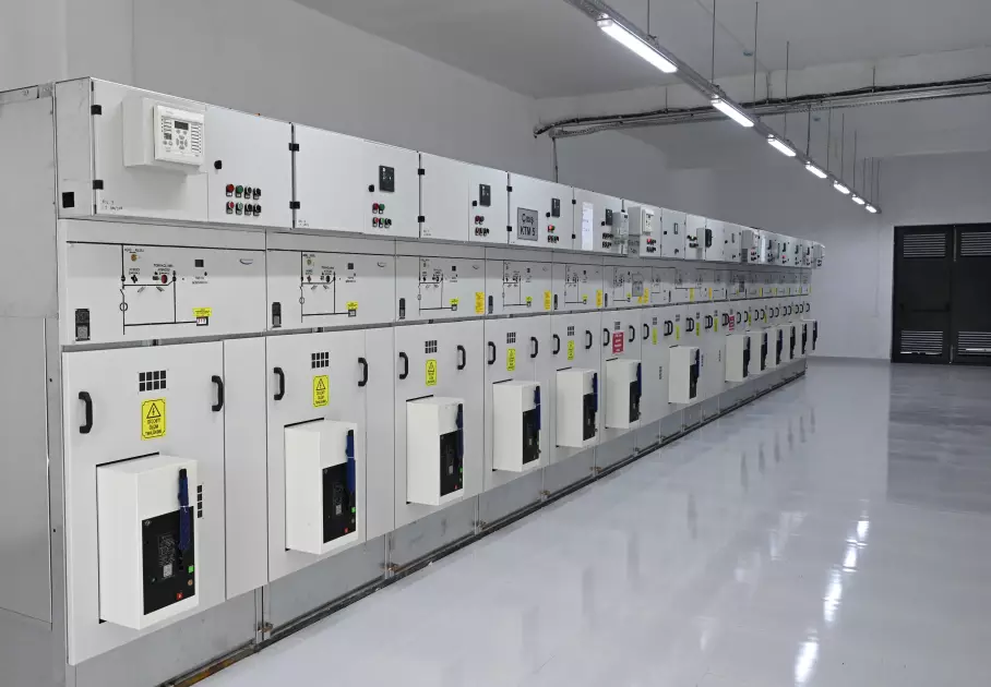 İlham Əliyev Laçın Elektrik Şəbəkəsi Rəqəmsal İdarəetmə Mərkəzinin açılışında iştirak edib - Foto 4