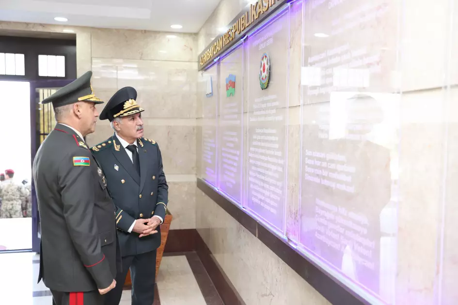 Hərbi prokuror DİN-in Daxili Qoşunlarının hərbi qulluqçuları ilə görüşüb - Foto 2