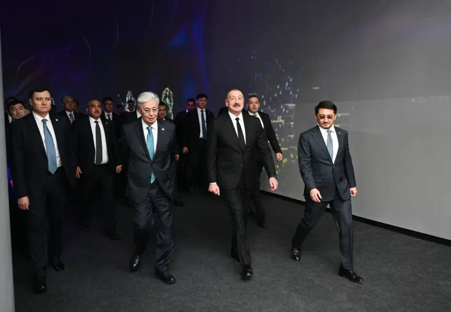 Azərbaycan və Qazaxıstan prezidentləri "Alem.ai" Beynəlxalq Süni İntellekt Mərkəzində olublar - Foto 5