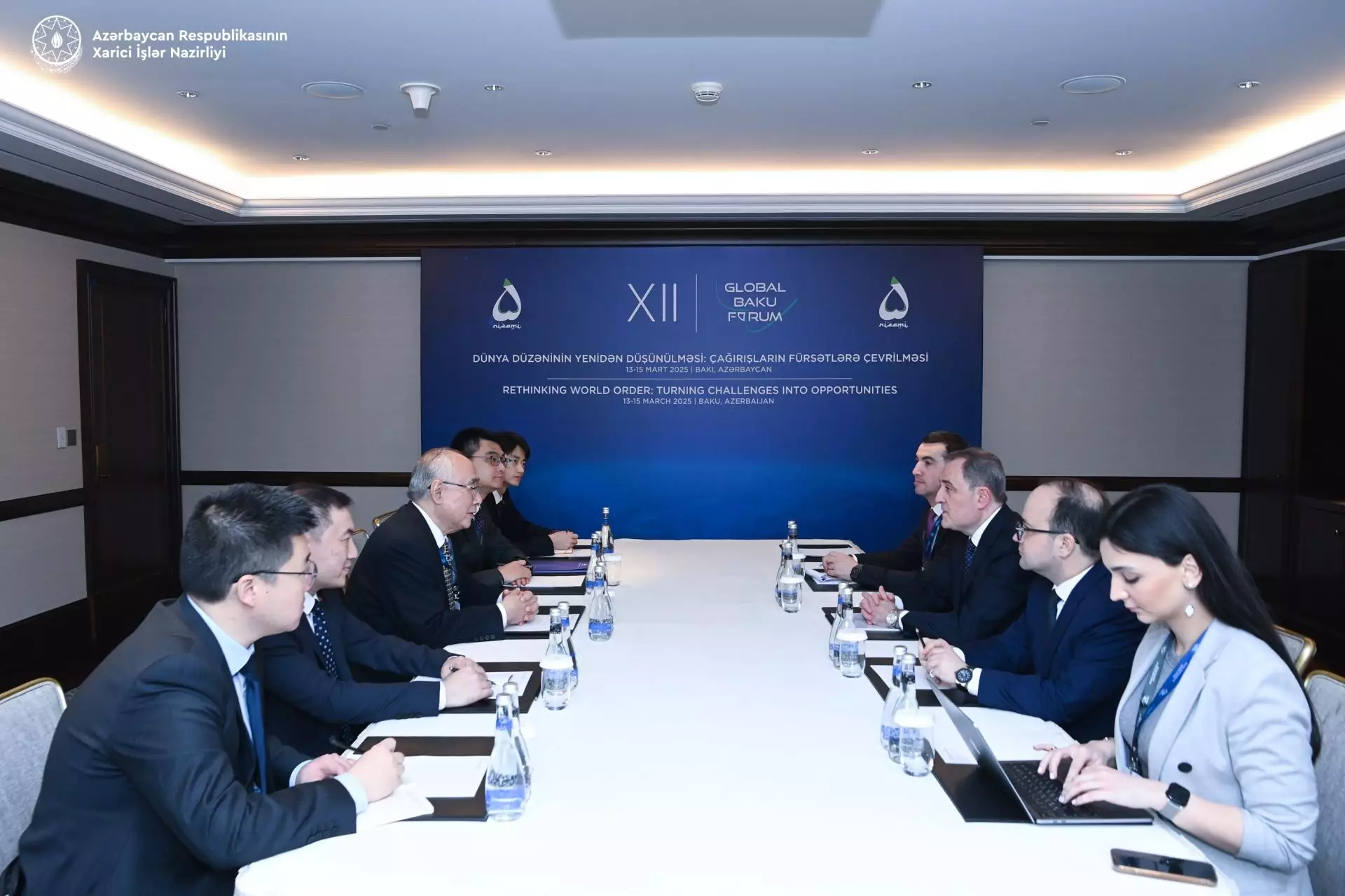Ceyhun Bayramov Çinin Avropa məsələləri üzrə sabiq nümayəndəsi ilə regional məsələləri müzakirə edib - FOTO - Foto 3