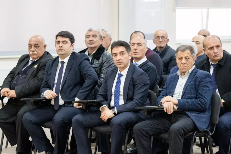 Ruben Vardanyanın təqsirləndirildiyi cinayət işinin məhkəmə baxışı davam etdirilib - FOTO - Foto 12