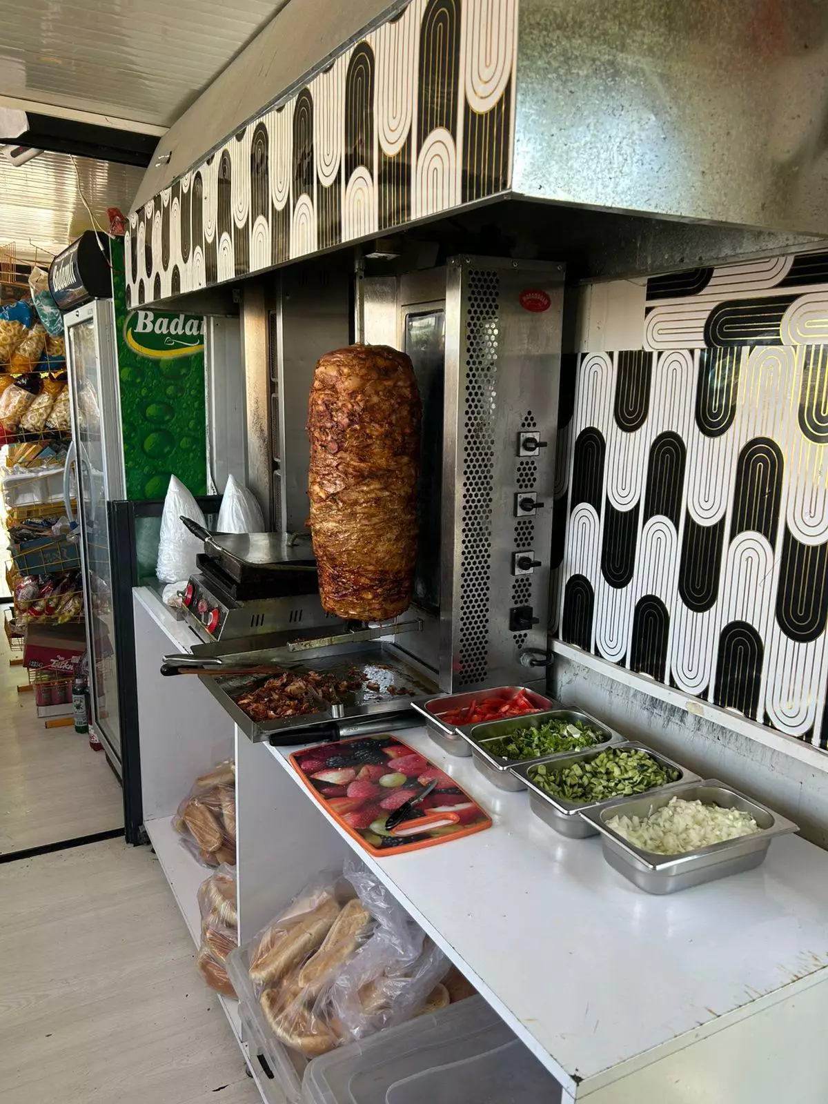Naxçıvanda iki dönərxananın fəaliyyəti dayandırıldı - FOTO - Foto 4
