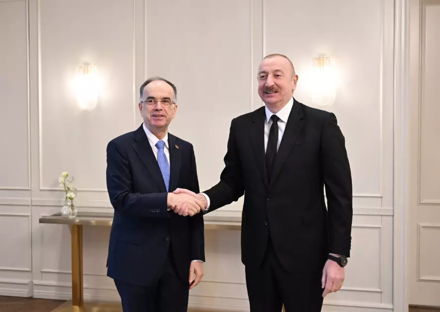 Prezident İlham Əliyev XII Qlobal Bakı Forumunun açılış mərasimində çıxış edib - YENİLƏNİB-3 - Foto 3