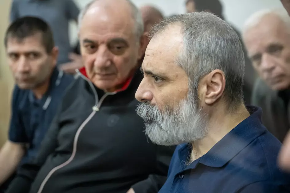 Məhkəmədə Ermənistanın Azərbaycan ərazilərinə hərbi müdaxilə etməsi öhdəliyini götürməsi barədə məxfi sənədin olması ifşa edilib - Foto 11