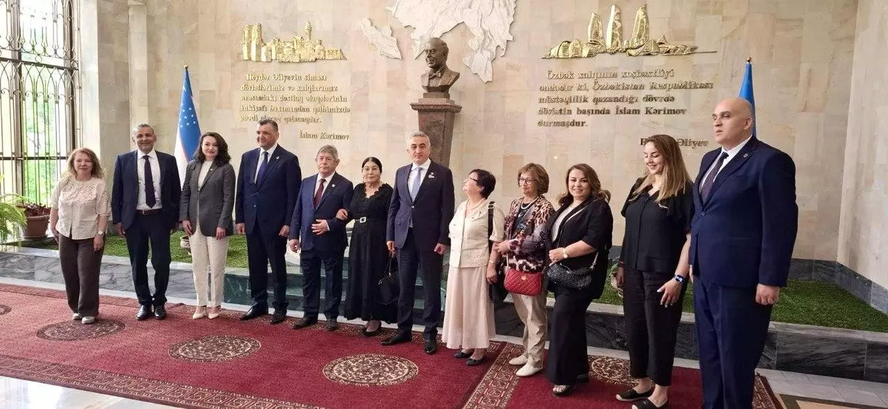 Vəkillər Kollegiyasının rəhbərliyi Özbəkistanda Beynəlxalq Hüquq Forumunda iştirak edib - FOTO - Foto 9