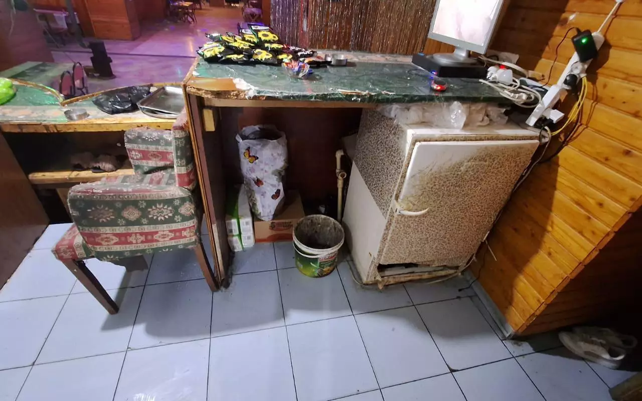Naxçıvanda bir neçə kafenin fəaliyyəti məhdudlaşdırılıb - FOTO - Foto 4