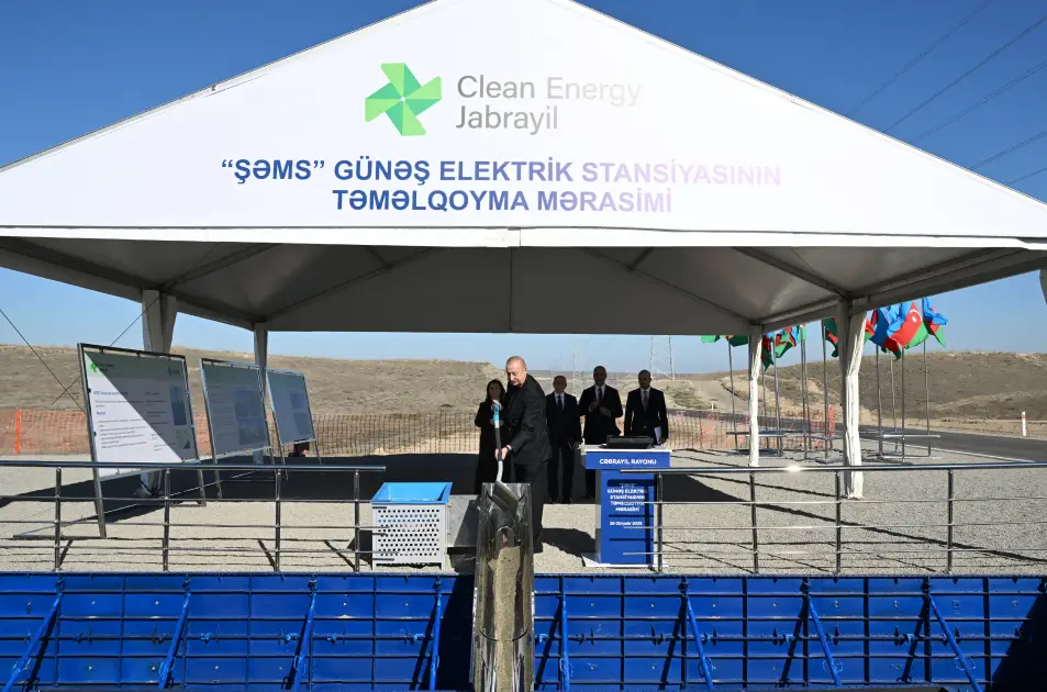 İlham Əliyev Cəbrayılın Şahvəlli kəndində "Şəms" və "Üfüq" Günəş Elektrik stansiyalarının təməlini qoyub - Foto 3