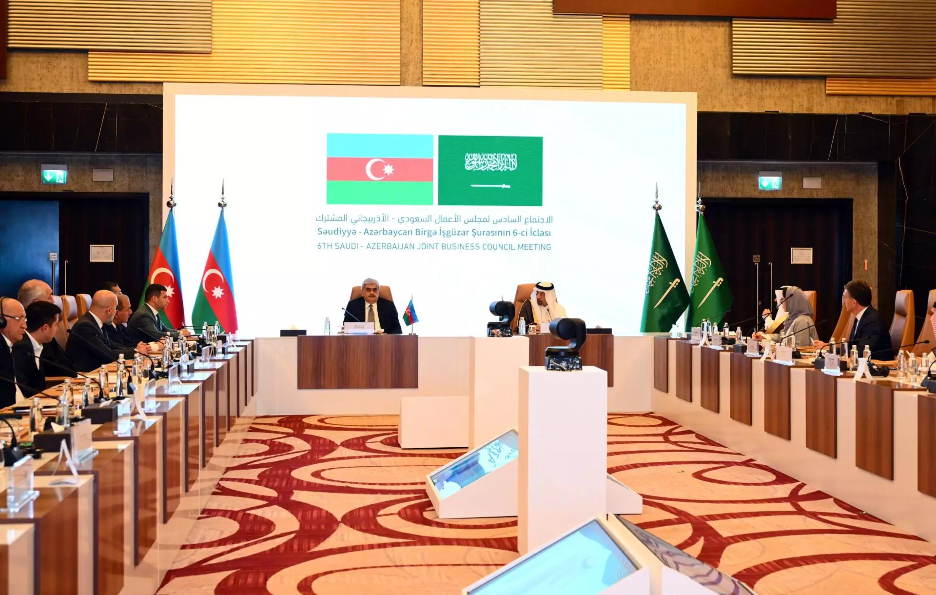 Azərbaycanla Səudiyyə Ərəbistanı hökumətləri arasında anlaşma memorandumları imzalanıb - FOTO - Foto 7