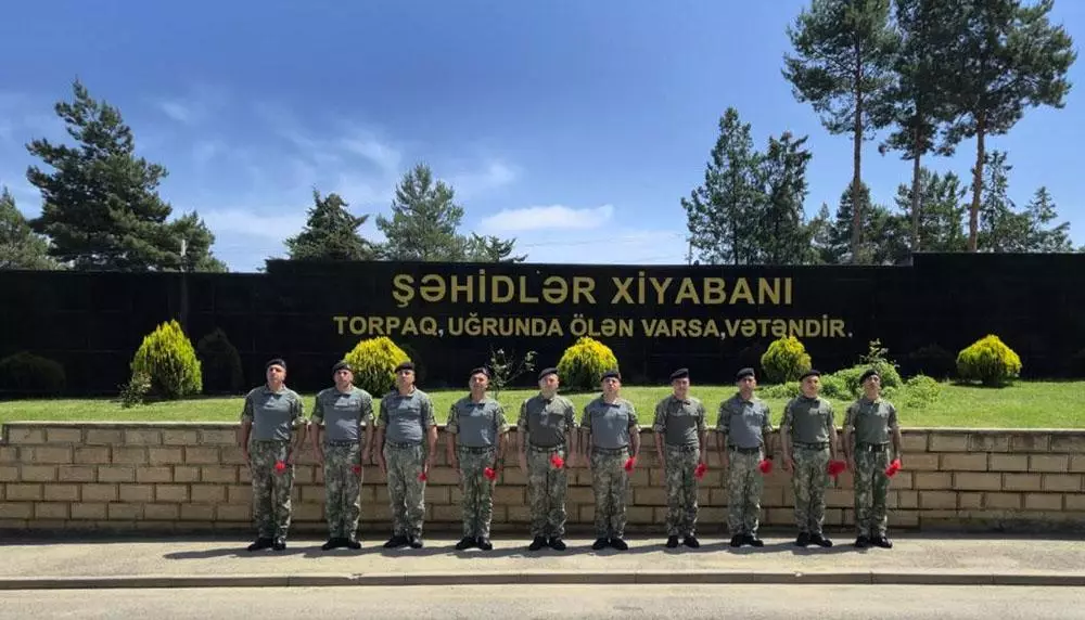 Müstəqillik Günü Azərbaycan Ordusunda yüksək təntənə ilə qeyd olunub - FOTO/VİDEO - Foto 10