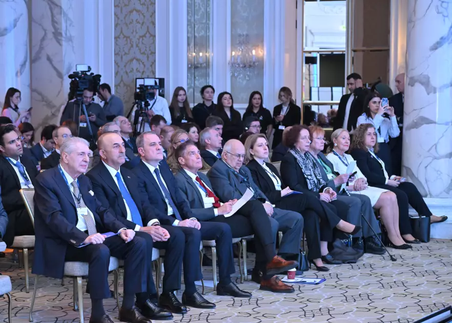 Qlobal Bakı Forumunda çoxqütblü dünya üçün multilateralizmə yenidən baxılması mövzusu müzakirə olunub - FOTO - Foto 4