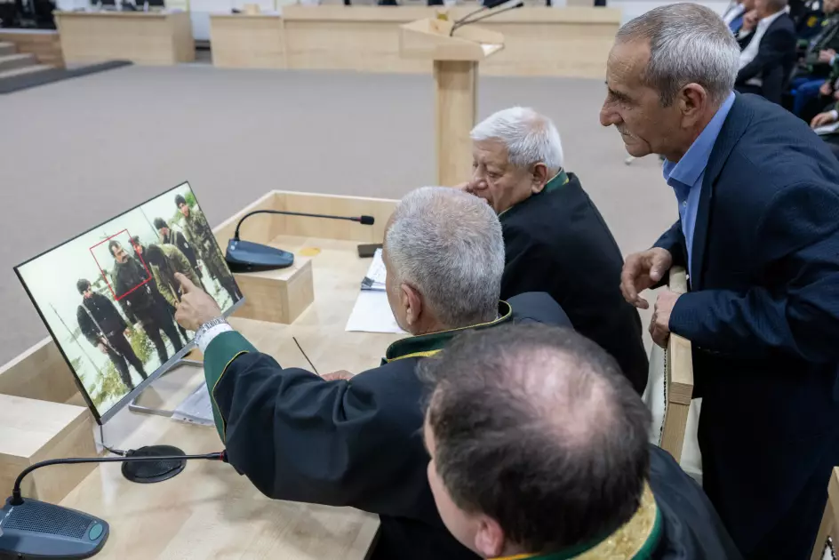 Qaradağlı faciəsi ilə bağlı sənədlər məhkəmədə tədqiq olunub - FOTO - Foto 17