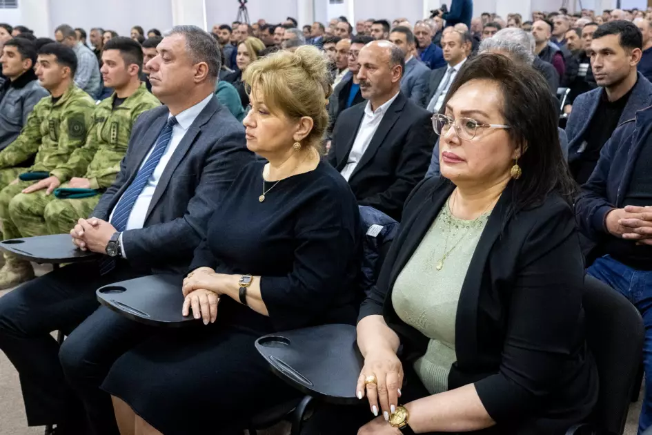 Ruben Vardanyanın məhkəməsində zərərçəkmiş şəxslər ifadə verib - FOTO - Foto 11