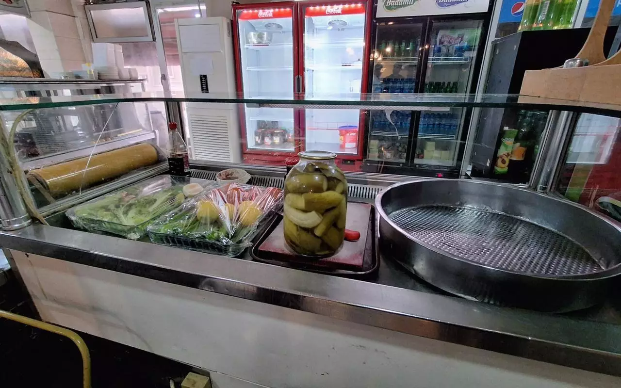 Naxçıvanın məşhur restoranında ciddi nöqsanlar aşkarlandı - FOTO - Foto 19