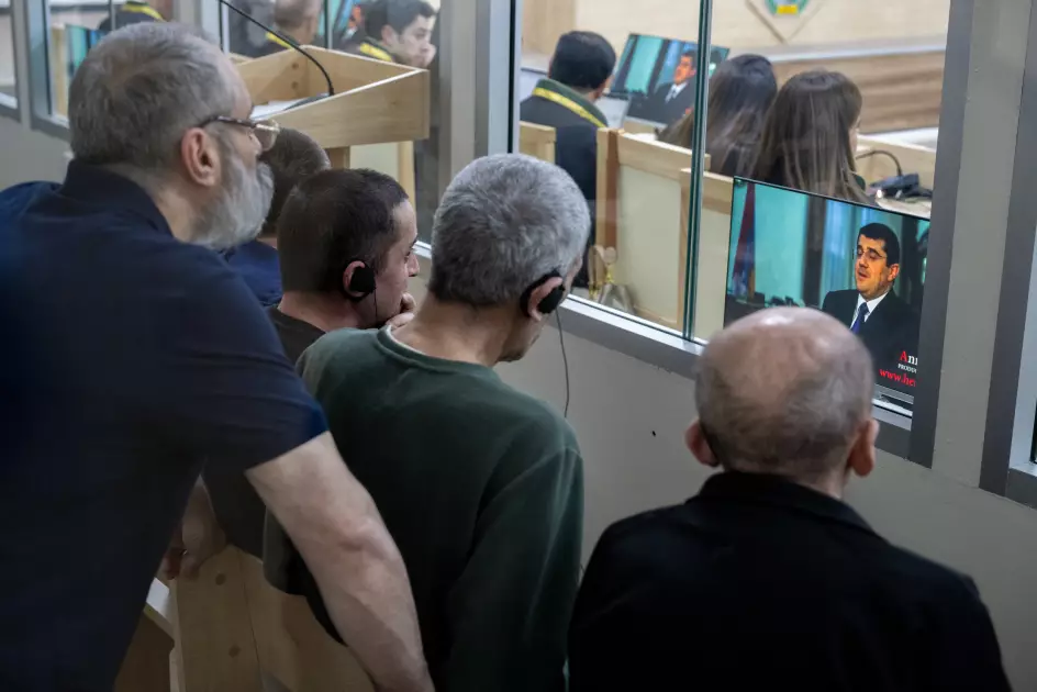 Məhkəmədə Ermənistanın Azərbaycan ərazilərinə hərbi müdaxilə etməsi öhdəliyini götürməsi barədə məxfi sənədin olması ifşa edilib - Foto 14