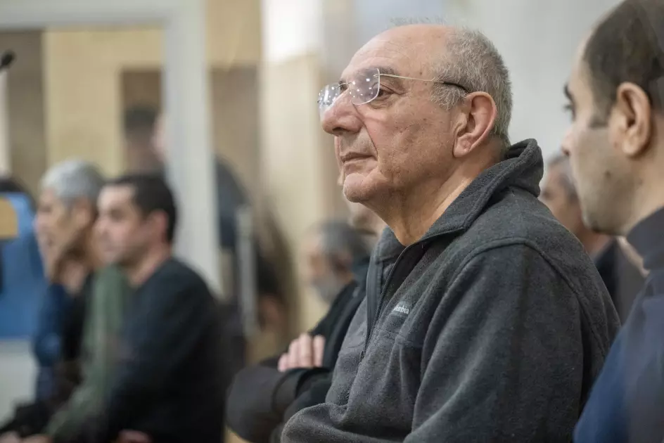 Zərərçəkmiş şəxs: Ermənistan ordusu kəndlərə hücum edir, insanları öldürür, girov götürür, onlara işgəncə verirdilər - MƏHKƏMƏ - Foto 17