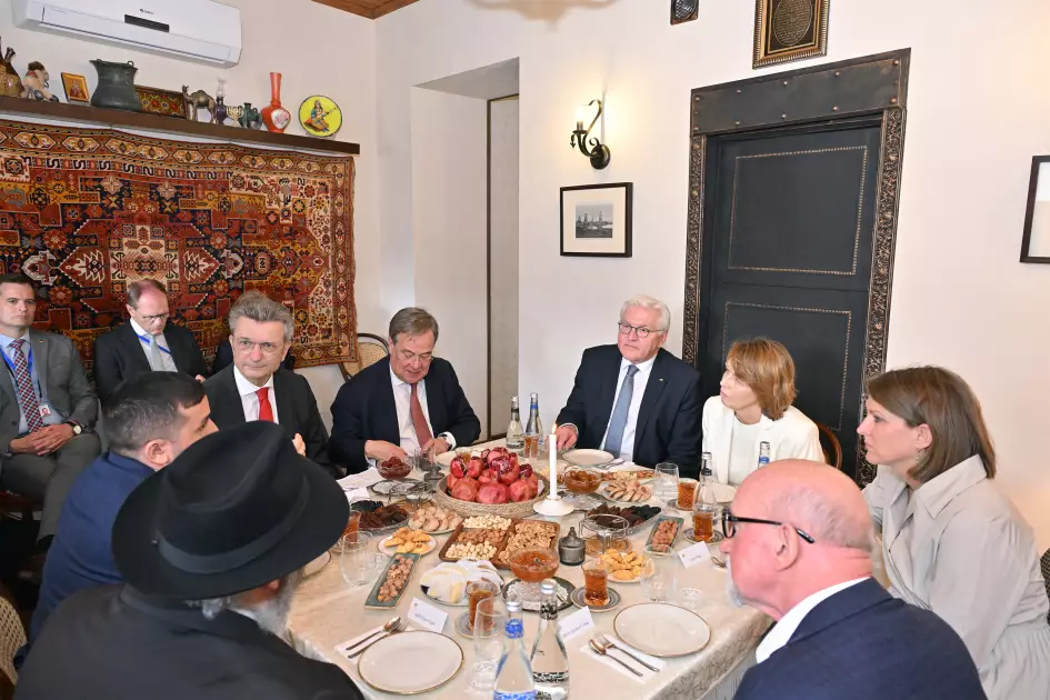 Frank-Valter Ştaynmayer İçərişəhərlə tanış olub - FOTO - Foto 7