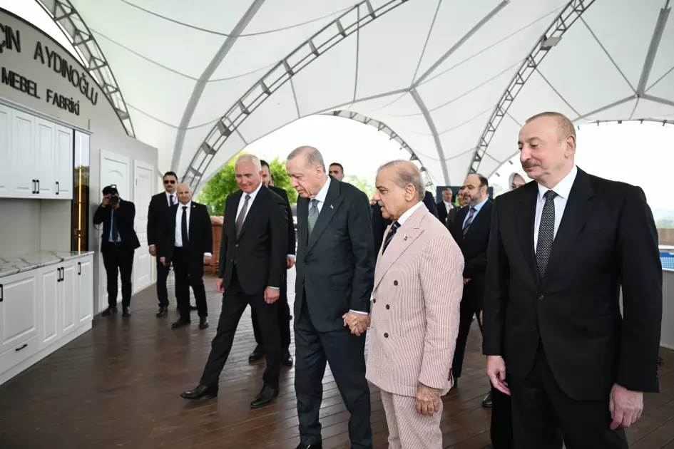 Azərbaycan və Türkiyə prezidentləri, Pakistanın Baş naziri Laçın şəhərində seyrəngahda olublar - FOTO - Foto 4