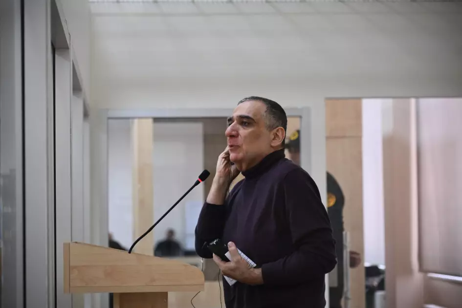 Erməniəsilli şəxslər Vardanyanın məhkəməsində ifadə veriblər: Ruben elə bilirdi ki, Qarabağdakılara yaxşılıq edib, amma onların evini yıxıb - Foto 11
