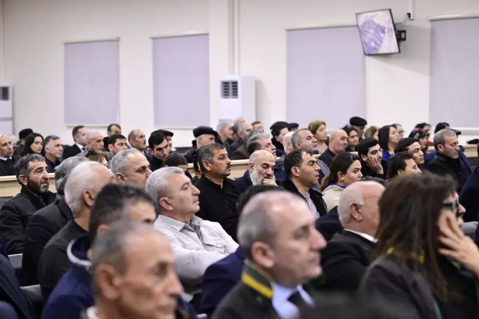 Müharibə və ağır cinayətlərdə təqsirləndirilən erməniəsilli şəxslərin məhkəməsi davam etdirilib - FOTO - Foto 6