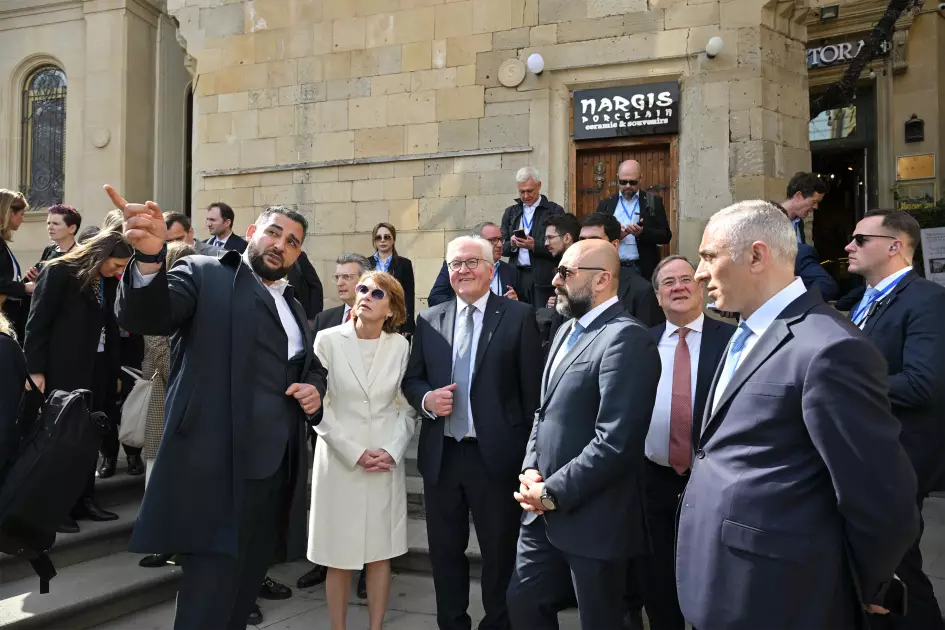 Frank-Valter Ştaynmayer İçərişəhərlə tanış olub - FOTO - Foto 3