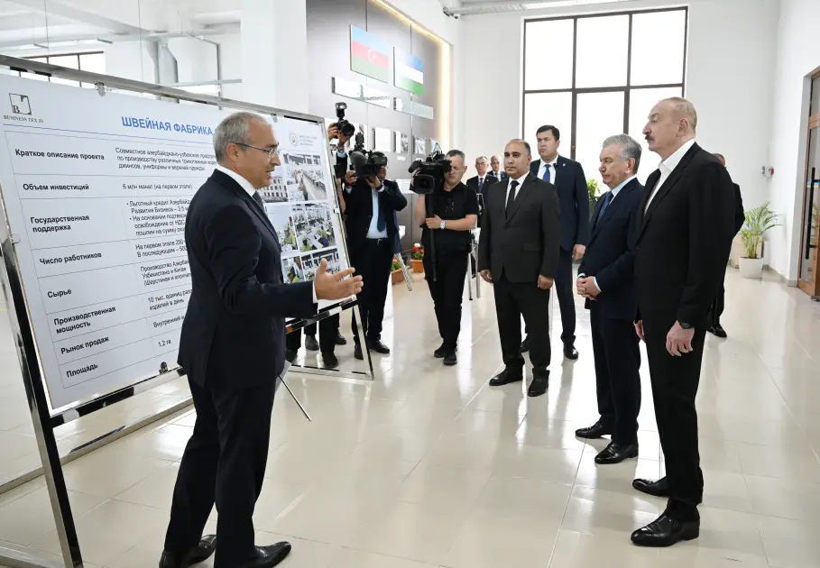 Azərbaycan və Özbəkistan prezidentləri Xankəndidəki “Businesstex JV” tikiş fabrikinin fəaliyyəti ilə tanış olublar - Foto 10