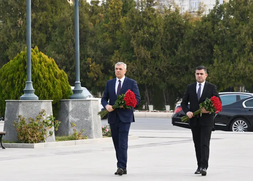 PA rəhbəri Naxçıvanda Azərbaycan Prezidentinin səlahiyyətli nümayəndəsini ictimaiyyətə təqdim edib - FOTO - Foto 6