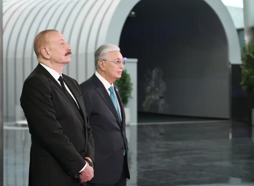 Azərbaycan və Qazaxıstan prezidentləri "Alem.ai" Beynəlxalq Süni İntellekt Mərkəzində olublar - Foto 4