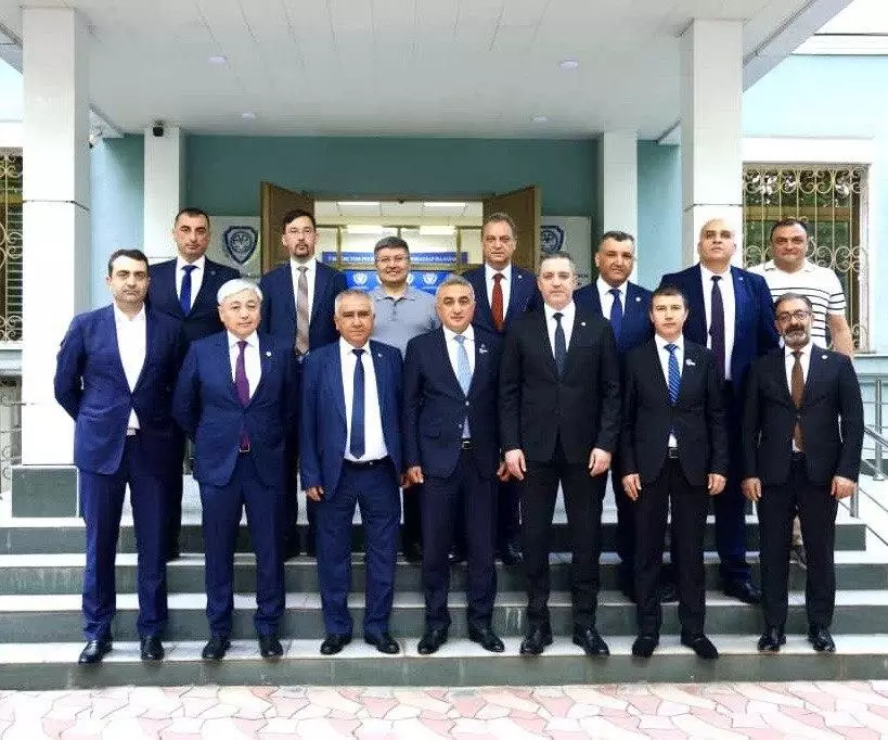 Vəkillər Kollegiyasının rəhbərliyi Özbəkistanda Beynəlxalq Hüquq Forumunda iştirak edib - FOTO - Foto 3